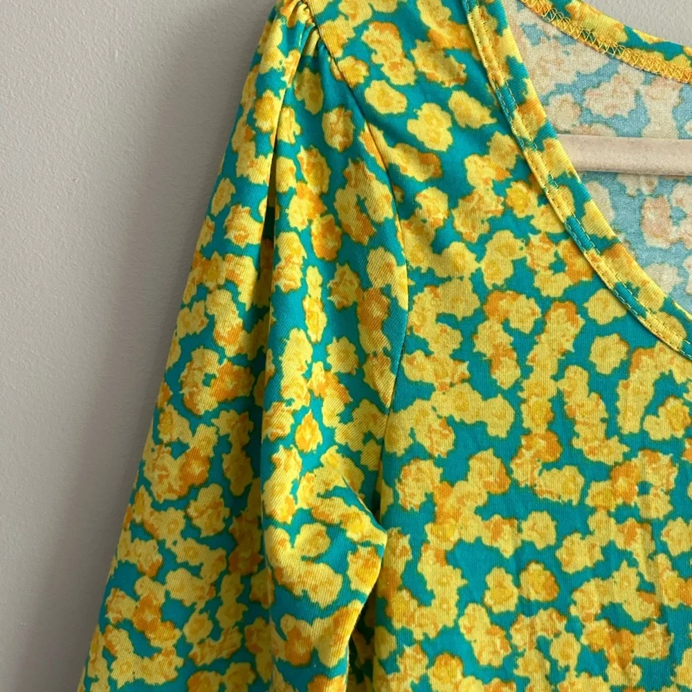 Adorable lularoe dress ! Size medium. - Picture 3 of 5
